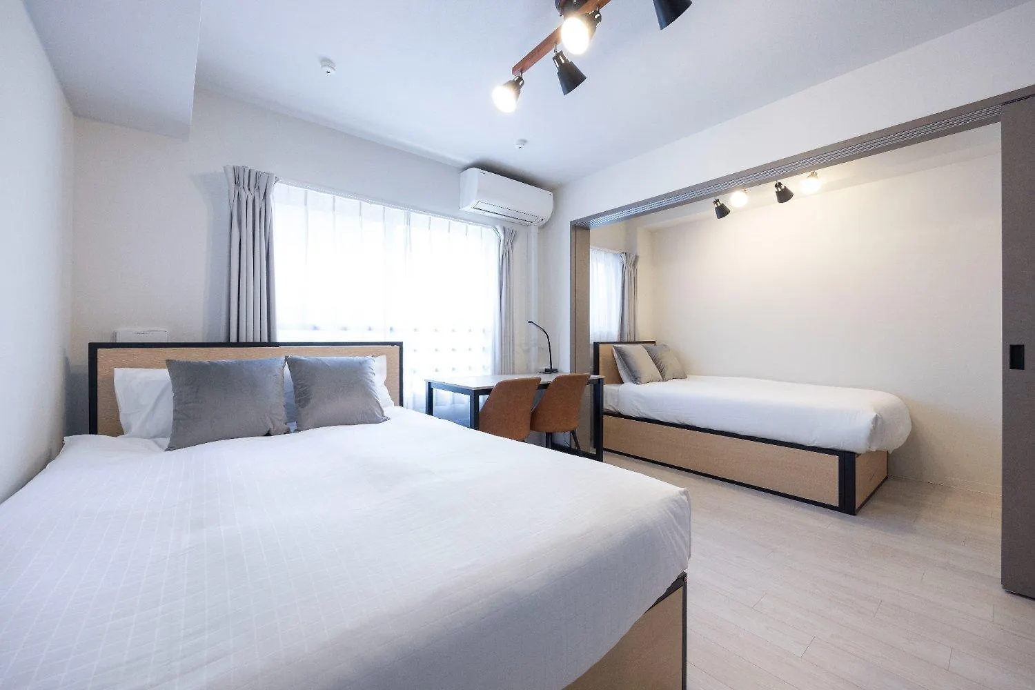 Апартаменты Wellsquareism Ikebukuro West Токио 0*,