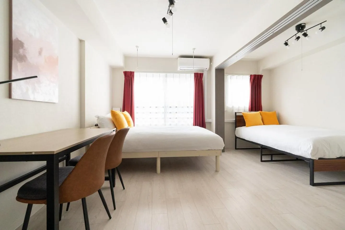 Апартаменты Wellsquareism Ikebukuro West Токио