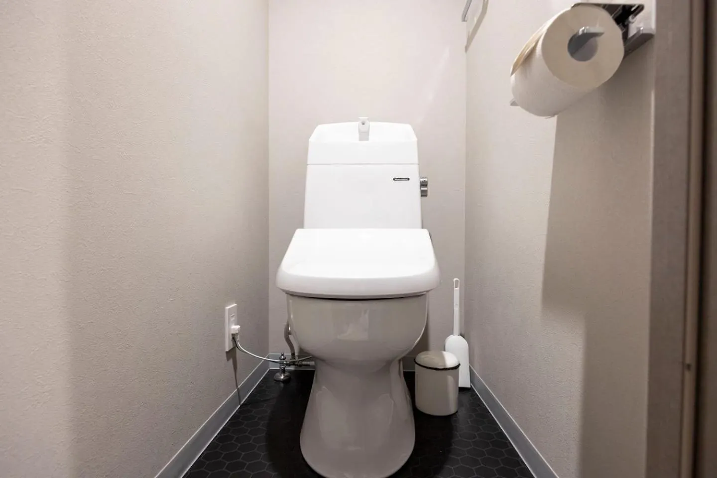 Апартаменты Wellsquareism Ikebukuro West Токио Япония