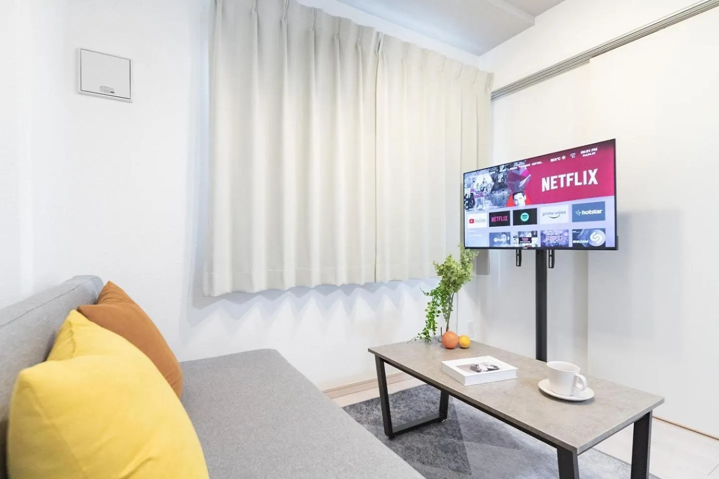 Апартаменты Wellsquareism Ikebukuro West Токио Япония